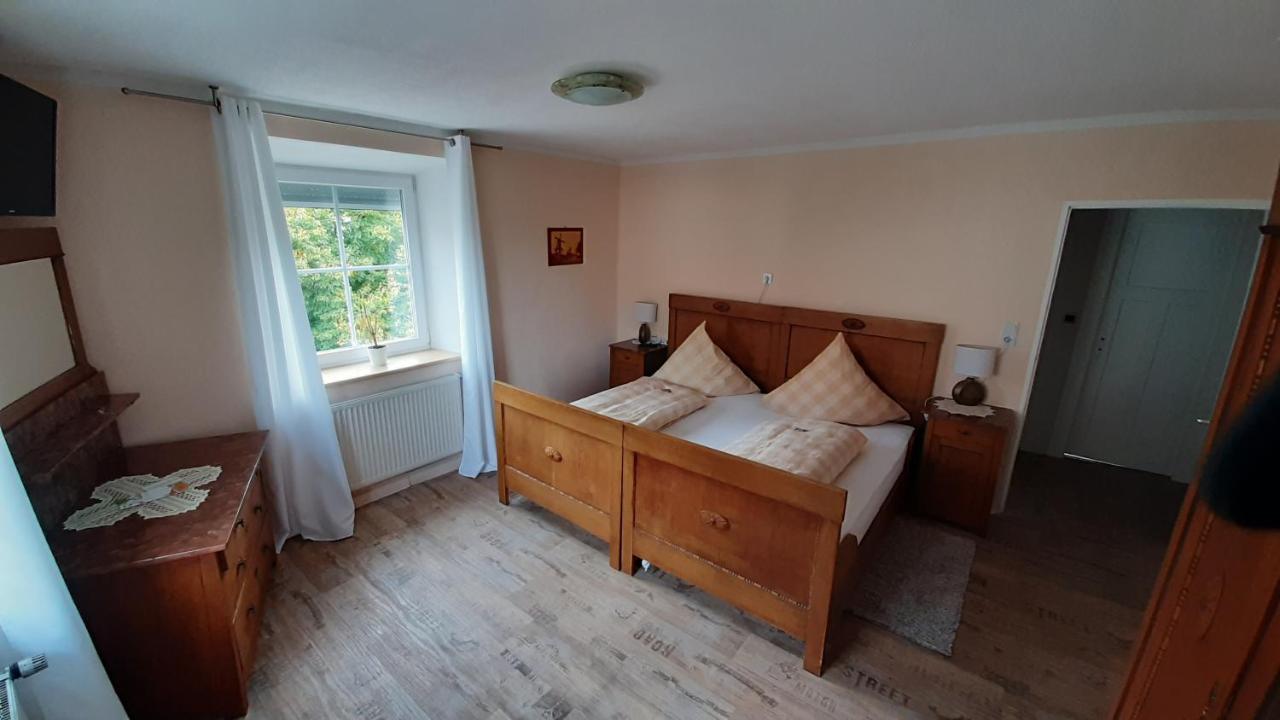 Apartmenthaus "Zum Birnbaum" Rosstal Екстер'єр фото