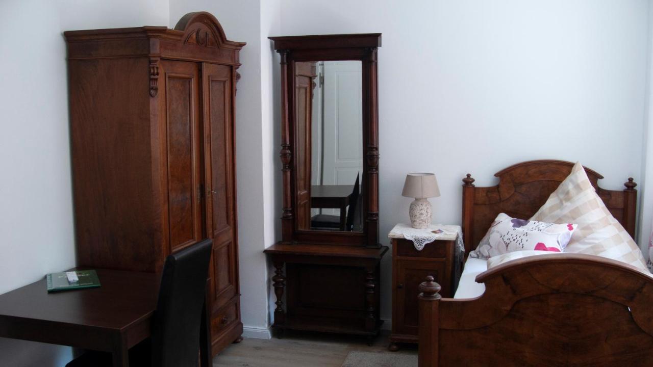 Apartmenthaus "Zum Birnbaum" Rosstal Екстер'єр фото